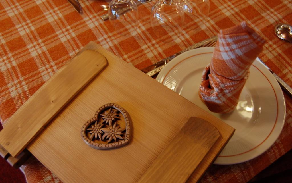 Hotel Les Cotes, Residence Loisirs Et Chalets Morzine Kültér fotó